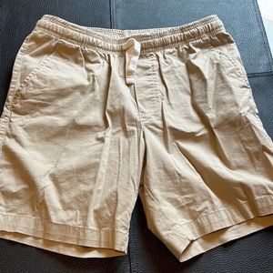 Good fellow beige shorts small